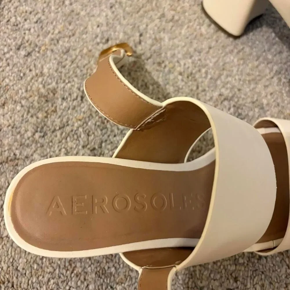 AEROSOLES white platform